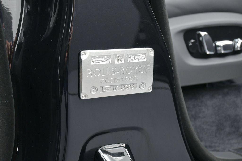 New 2027 Rolls-Royce Cullinan Black Badge AWD/4WD image 33