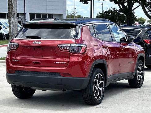 Used 2025 Jeep Compass Limited AWD/4WD image 4