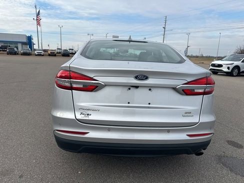 Used 2019 Ford Fusion SE image 19