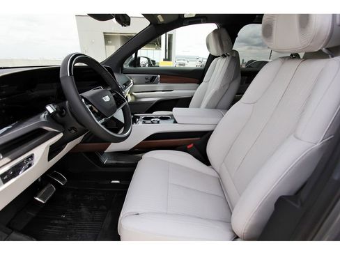 New 2026 Cadillac Vistiq Sport image 6