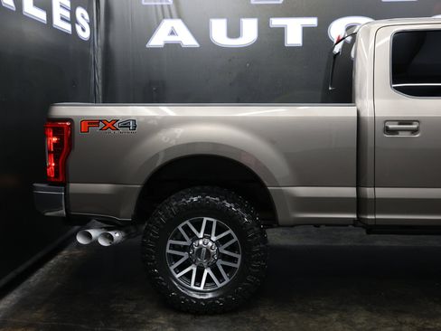 Used 2018 Ford F250 Lariat w/ Lariat Value Package image 8