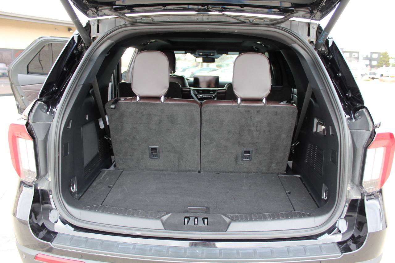 Used 2025 Ford Explorer Platinum w/ LUX Leather Package AWD/4WD image 69