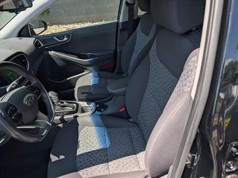 Used 2019 Hyundai Ioniq Plug-In Hybrid FWD image 26