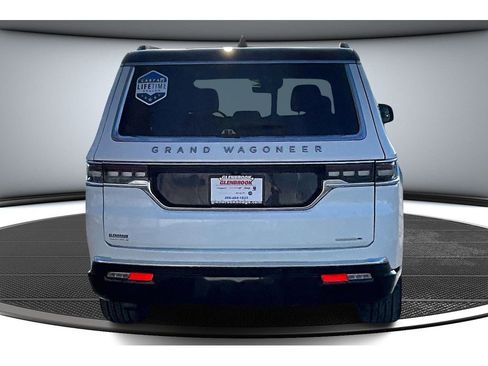 Certified 2024 Jeep Grand Wagoneer L Series III AWD/4WD image 6
