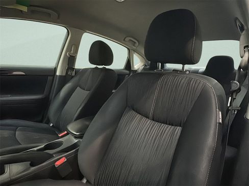 Used 2018 Nissan Sentra SV image 9