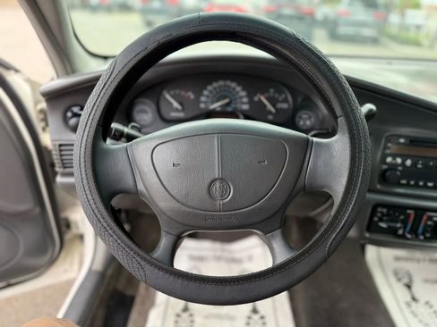 Used 2005 Buick Century Sedan image 20