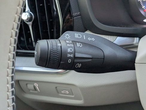 Used 2022 Volvo S60 B5 Inscription w/ Advanced Package image 6