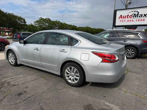 Used 2015 Nissan Altima 2.5 S w/ Power Driver Seat Package FWD image 3