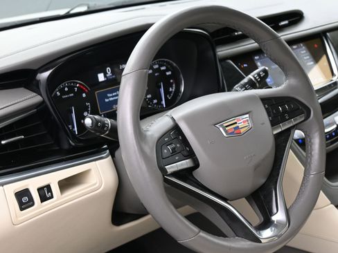 Used 2023 Cadillac XT6 Premium Luxury image 23