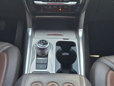 Used 2022 Ford Explorer King Ranch RWD image 12