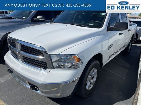 Used 2022 RAM 1500 Classic SLT w/ Protection Group AWD/4WD image 2