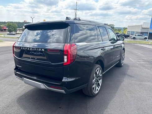 Certified 2025 Ford Expedition Platinum w/ Platinum Ultimate Package AWD/4WD image 7