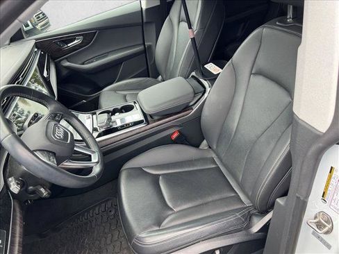 Used 2023 Audi Q8 Prestige AWD/4WD image 11