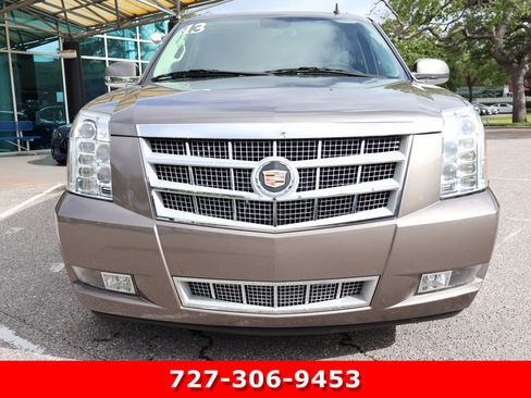 Used 2013 Cadillac Escalade ESV Platinum RWD image 13