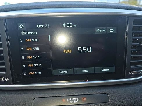 Used 2022 Kia Sportage LX image 18