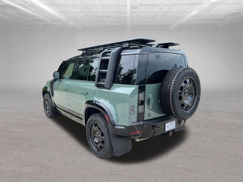 New 2026 Land Rover Defender 110 AWD/4WD image 4