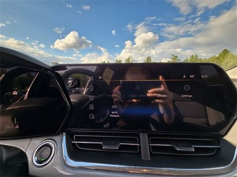 New 2025 Chevrolet Trax LT w/ Driver Confidence Package image 14