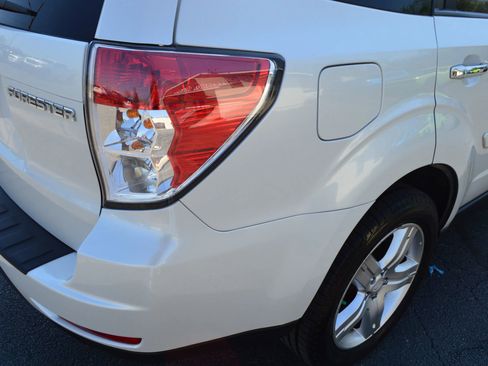 Used 2009 Subaru Forester 2.5X Limited AWD/4WD image 9