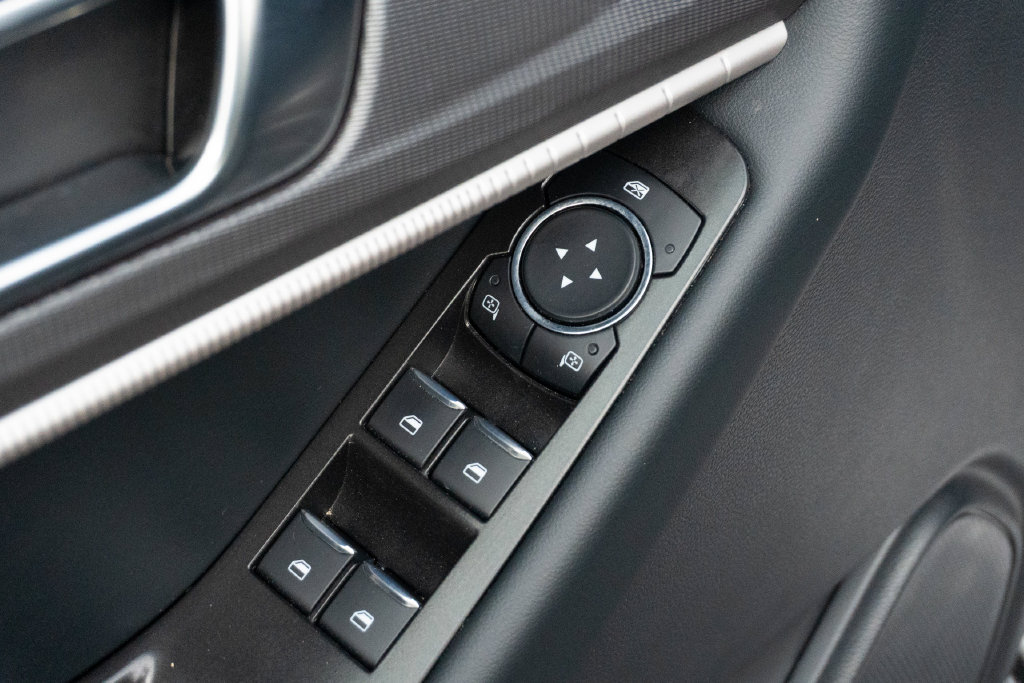 Used 2025 Ford Explorer ST-Line RWD image 18