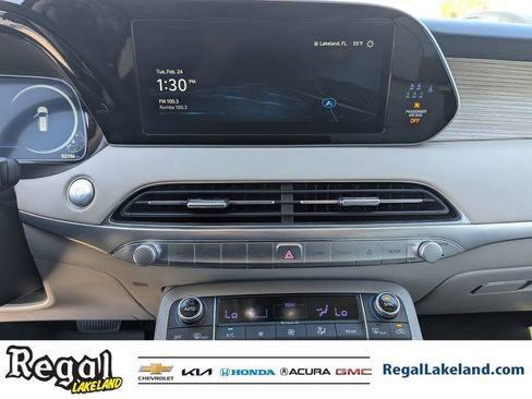 Used 2022 Hyundai Palisade Calligraphy w/ Winter Package image 20
