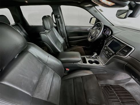Used 2018 Jeep Grand Cherokee Altitude image 28