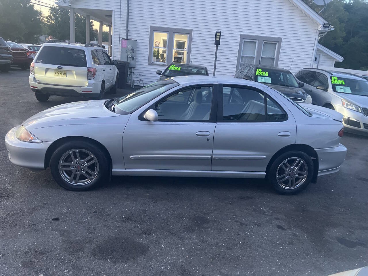 Used 2002 Chevrolet Cavalier LS Sport FWD image 10