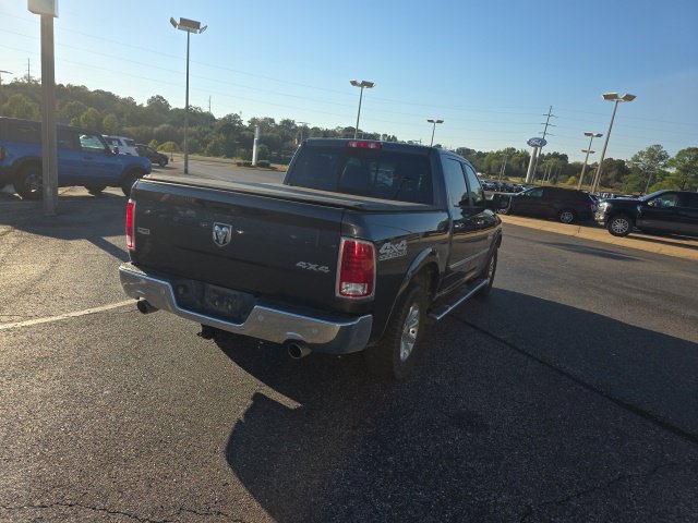 Used 2018 RAM 1500 Laramie w/ Convenience Group AWD/4WD image 3