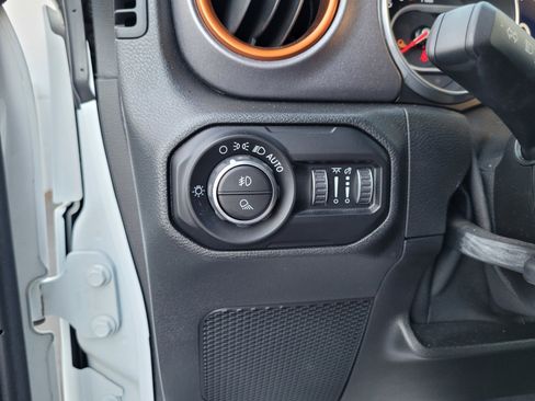 Used 2020 Jeep Gladiator Mojave AWD/4WD image 25
