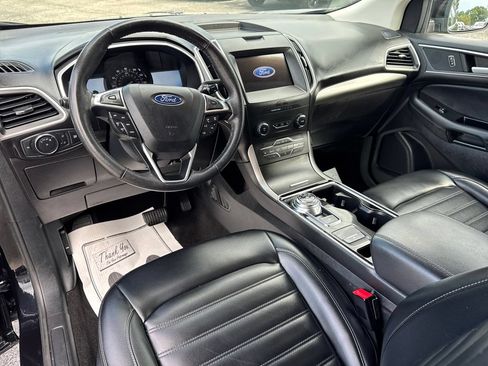 Used 2020 Ford Edge SEL AWD/4WD image 12