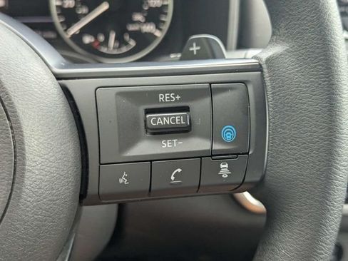 Used 2024 Nissan Rogue SV AWD/4WD image 25
