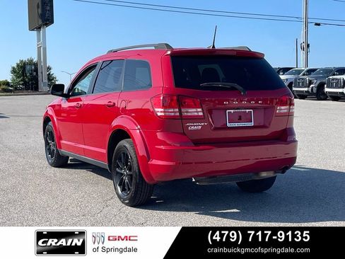 Used 2020 Dodge Journey SE w/ SE Popular Equipment Group FWD image 5