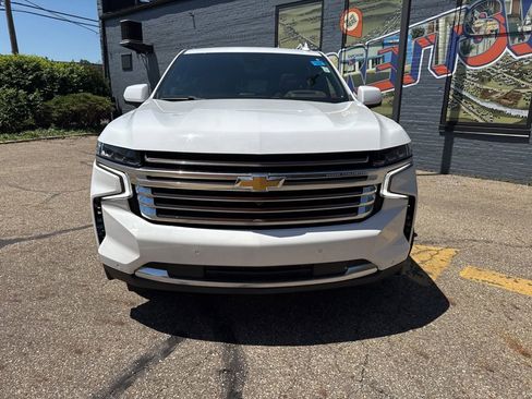Used 2023 Chevrolet Suburban High Country AWD/4WD image 2