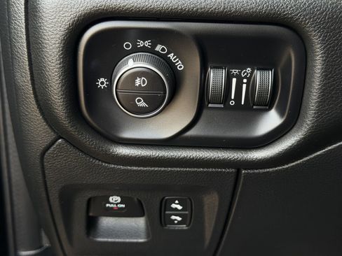 Used 2024 RAM 1500 Laramie AWD/4WD image 24