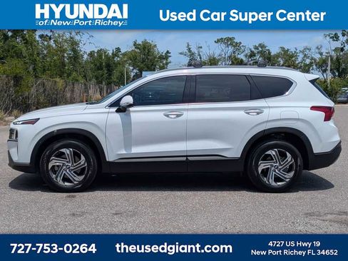 Used 2023 Hyundai Santa Fe SEL FWD image 2