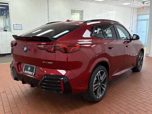Used 2026 BMW X2 xDrive28i w/ Technology Package AWD/4WD image 9