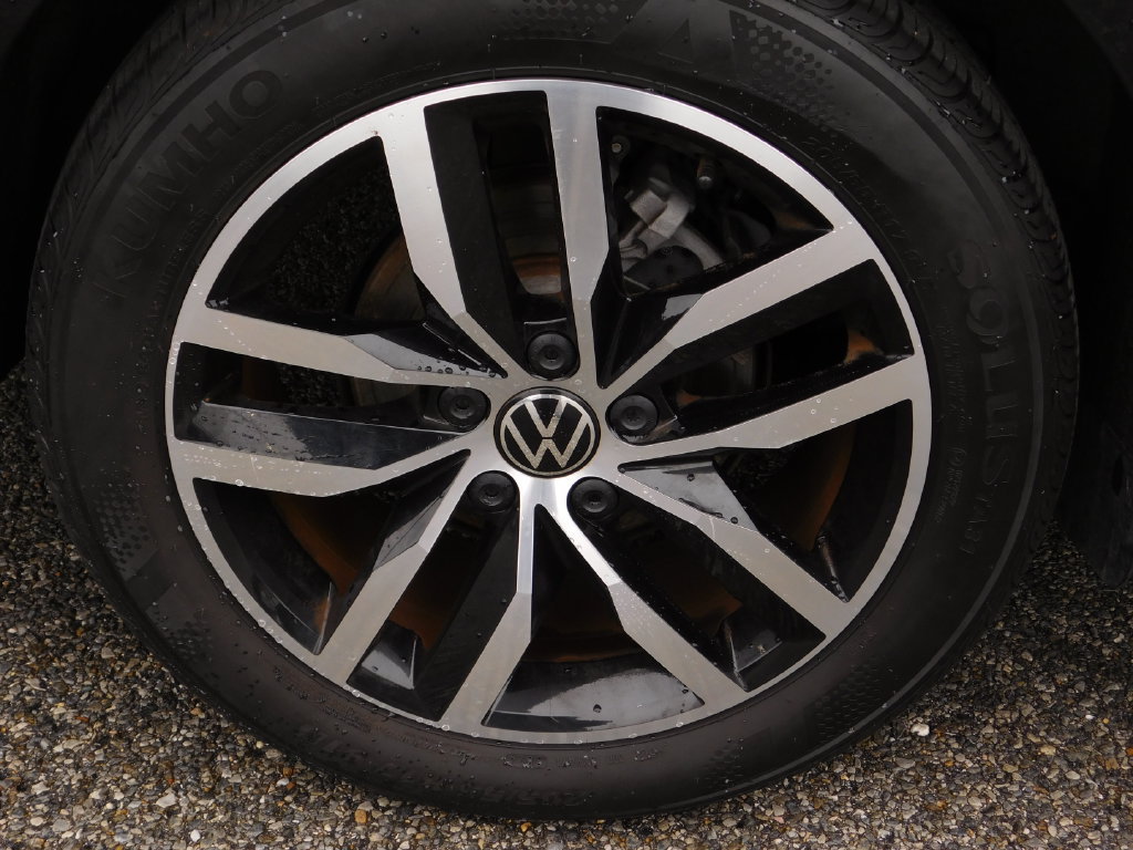 Used 2026 Volkswagen Jetta SE FWD image 30