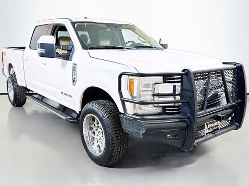 Used 2017 Ford F250 Lariat w/ Lariat Ultimate Package AWD/4WD image 3