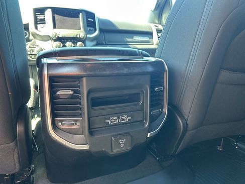 Used 2022 RAM 1500 Big Horn AWD/4WD image 23