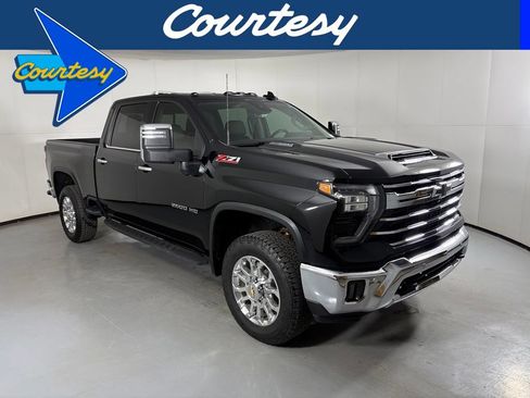 Used 2025 Chevrolet Silverado 2500 LTZ w/ LTZ Premium Package AWD/4WD image 1