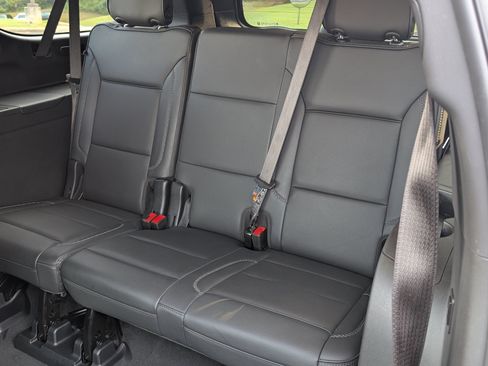 Used 2025 GMC Yukon XL Denali w/ Sun & Power Step Package RWD image 19