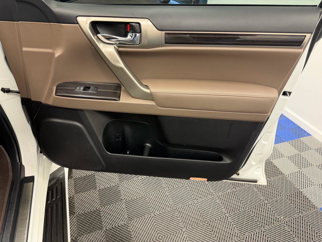 Used 2021 Lexus GX 460 Premium AWD/4WD image 15