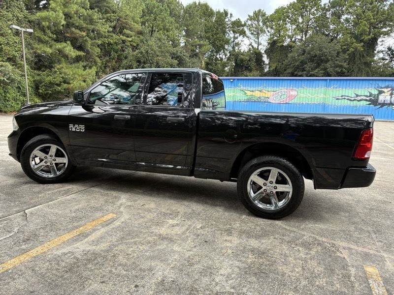 Used 2017 RAM 1500 Express RWD image 9