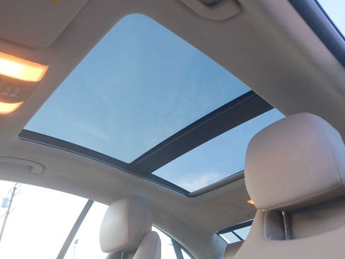 Used 2012 Mercedes-Benz E 350 Coupe image 26