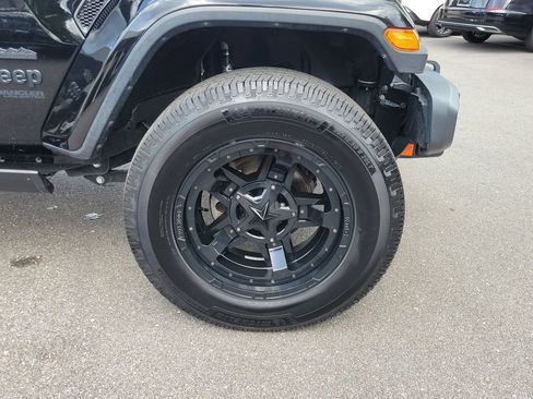 Used 2020 Jeep Wrangler Unlimited Sahara AWD/4WD image 6