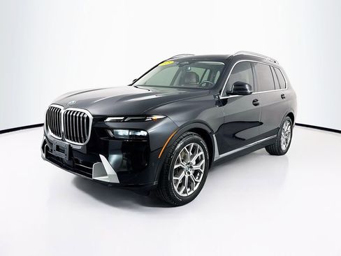 Used 2023 BMW X7 xDrive40i w/ Climate Comfort Package image 3