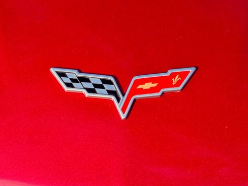 Used 2006 Chevrolet Corvette Convertible w/ Preferred Equipment Group image 3