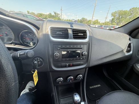 Used 2014 Dodge Avenger SE w/ Rallye Appearance Group FWD image 12