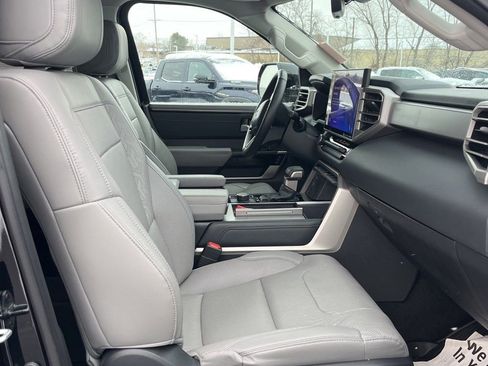 Used 2024 Toyota Sequoia Limited image 11