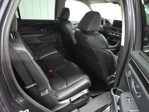 Used 2023 Honda Pilot Elite image 18