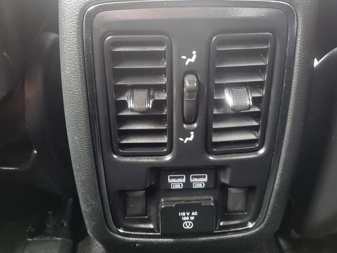Used 2019 Jeep Grand Cherokee Limited w/ Trailer Tow Group IV RWD image 28